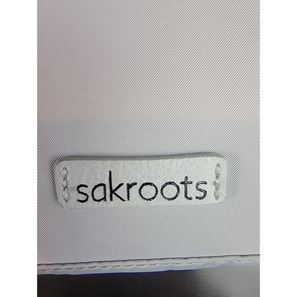 Sakroots Basic Artist Circle Light Grey‎ Crossbody Travel Purse - Picture 4 of 16